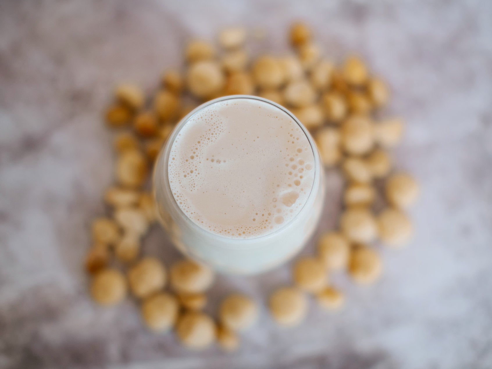 The cleanest plant-based milk alternative. Free from gums and seed oils, rich in good fats, and perfect for lattes, smoothies, or everyday healthy living.