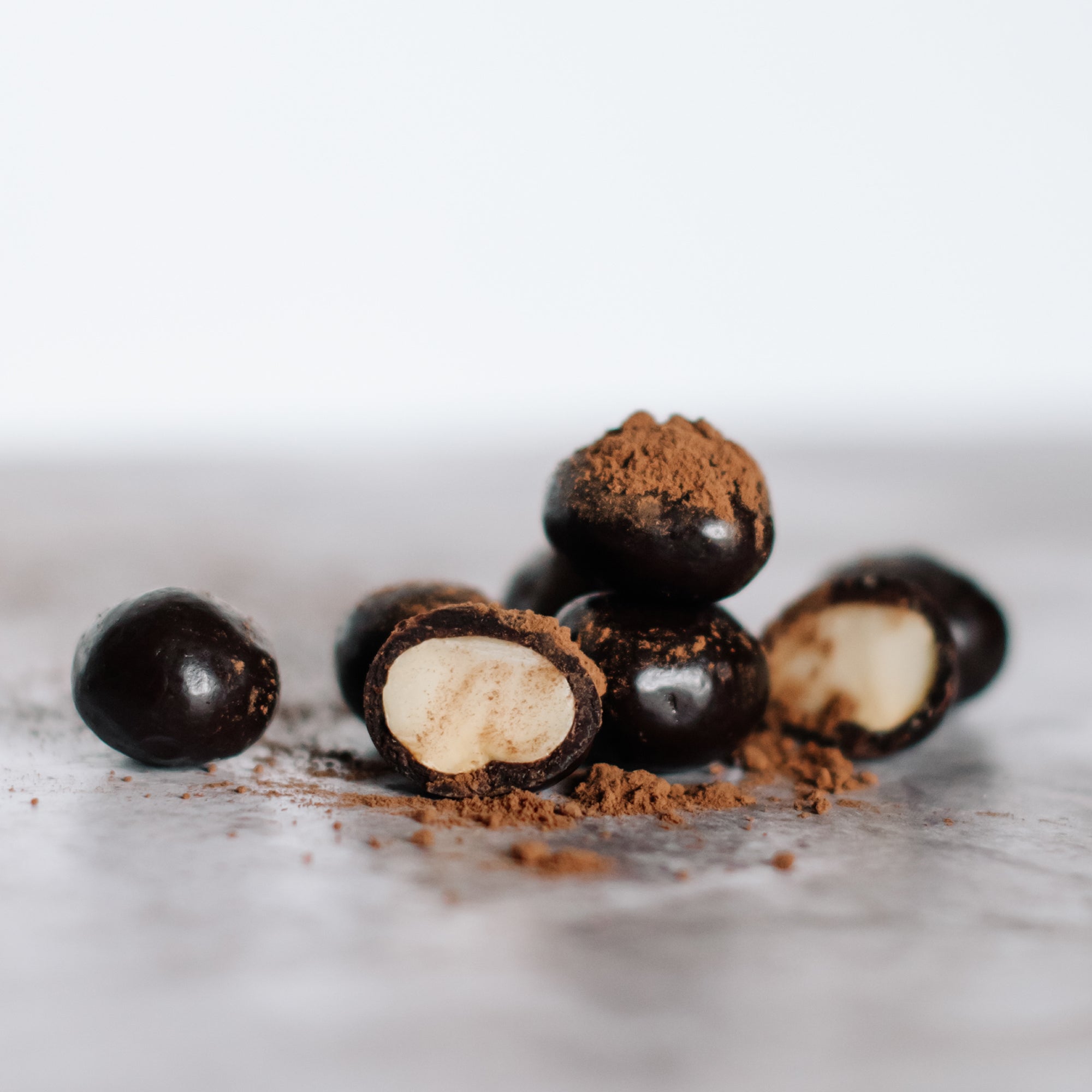Chocolate Dipped Macadamia Nuts (12 Bags) - House of Macadamias