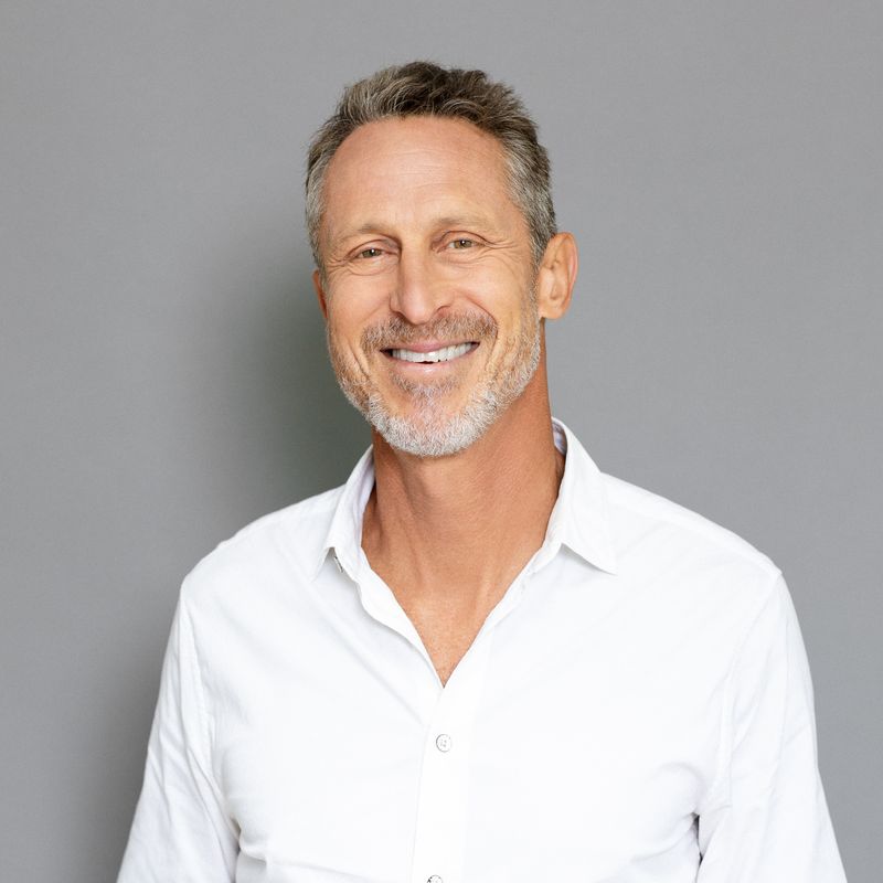 Thomas DeLauer  | House of Macadamias