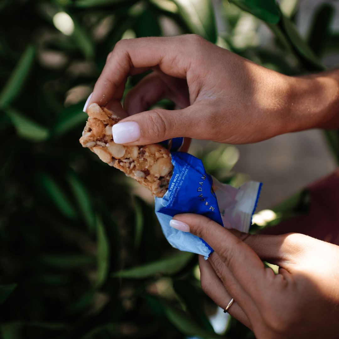 Blueberry White Chocolate Macadamia Snack Bar (12 Bars) | House of Macadamias | almonds keto